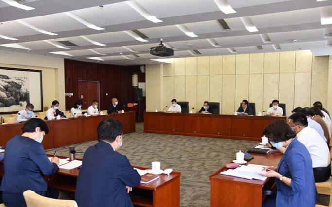 【兩會快訊】甘肅代表團(tuán)分組審議全國人大常委會工作報告，林鐸參加第一小組會議并發(fā)言