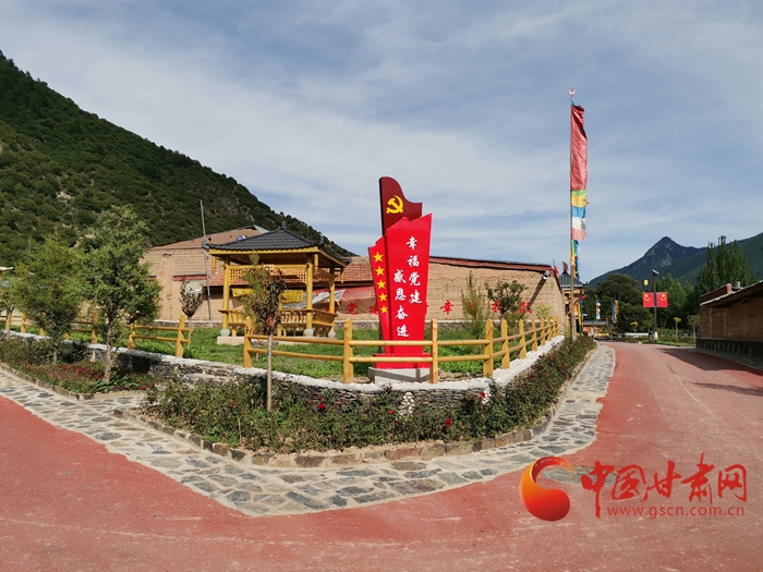 【蘭大新聞學(xué)子重走西北角】甘南迭部：村民吃上“文化飯”，搭上“旅游車”