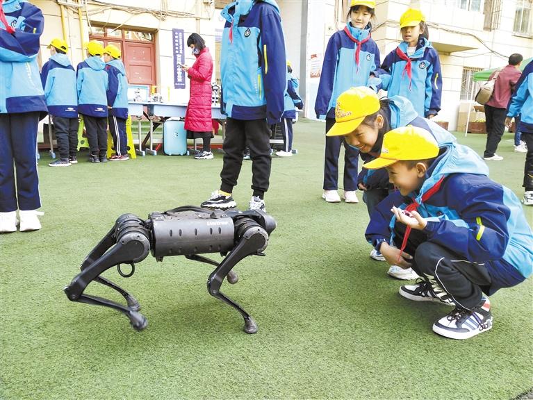 蘭州安西路小學(xué)“STEM種子?！苯遗?>
        </a><em>蘭州安西路小學(xué)“STEM種子?！苯遗?/em></li>
    <li><a  target=