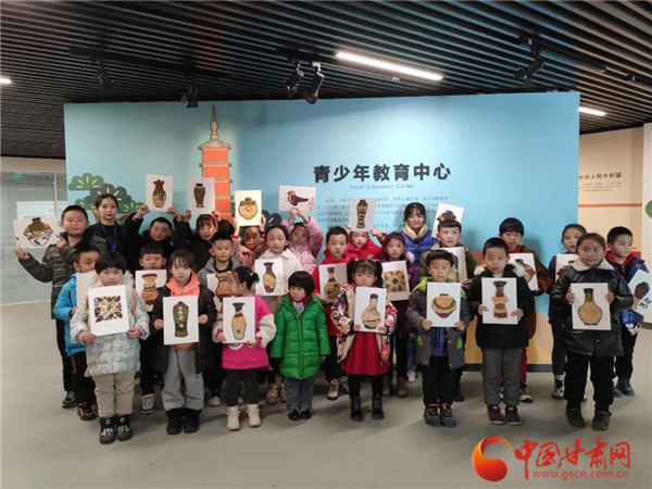 博物館里過(guò)臘八 武威這些孩子用五谷拼文物！