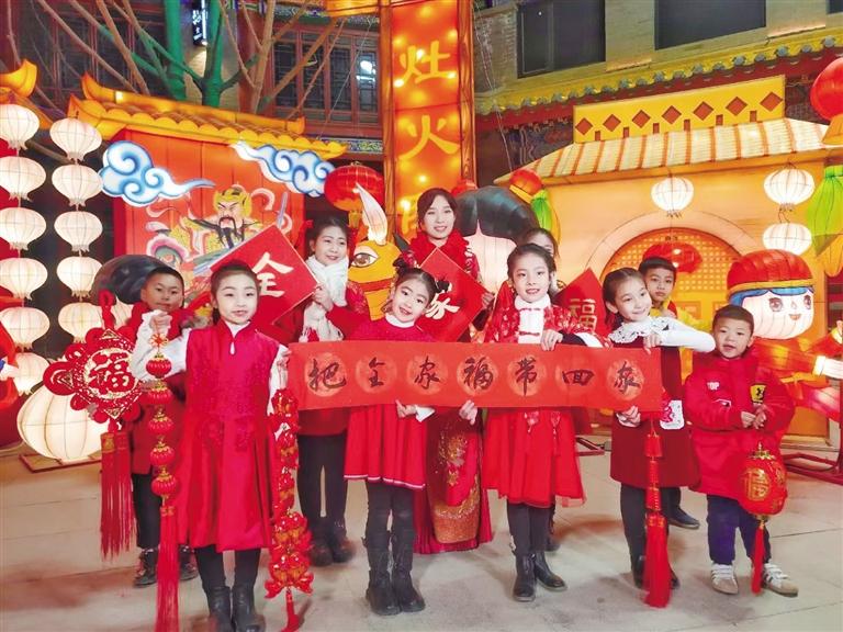 中共蘭州市委宣傳部出品 原創(chuàng)音樂電視《全家?！?向全市人民拜年！