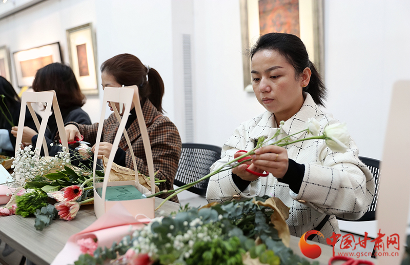 甘肅省人社廳開展慶祝國際勞動婦女節(jié) “人社巾幗獻(xiàn)智慧、助力創(chuàng)業(yè)穩(wěn)就業(yè)” 主題系列活動
