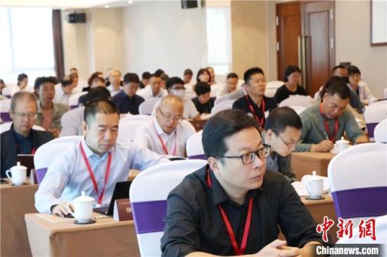 圖為“明清時期河西走廊社會變遷”學(xué)術(shù)研討會現(xiàn)場?！∥渫行侣剛髅郊瘓F供圖