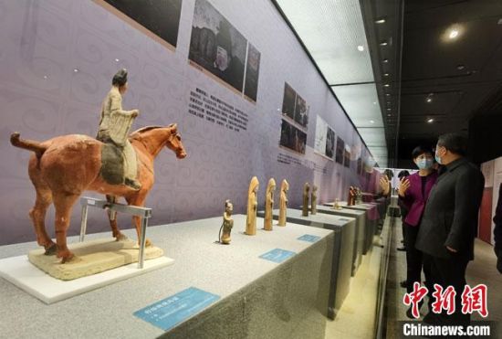 圖為展覽現(xiàn)場?！●T志軍 攝