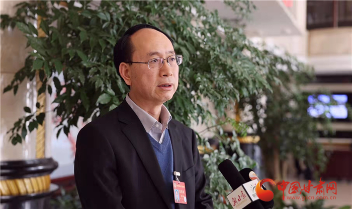 【聚焦2022甘肅兩會·代表委員說】省政協(xié)委員楊立勛：甘肅乳業(yè)發(fā)展要有“領頭牛” 實現(xiàn)整體提質(zhì)增效