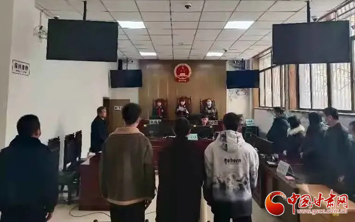 依法帶娃！甘肅省平涼市發(fā)出首份《家庭教育令》