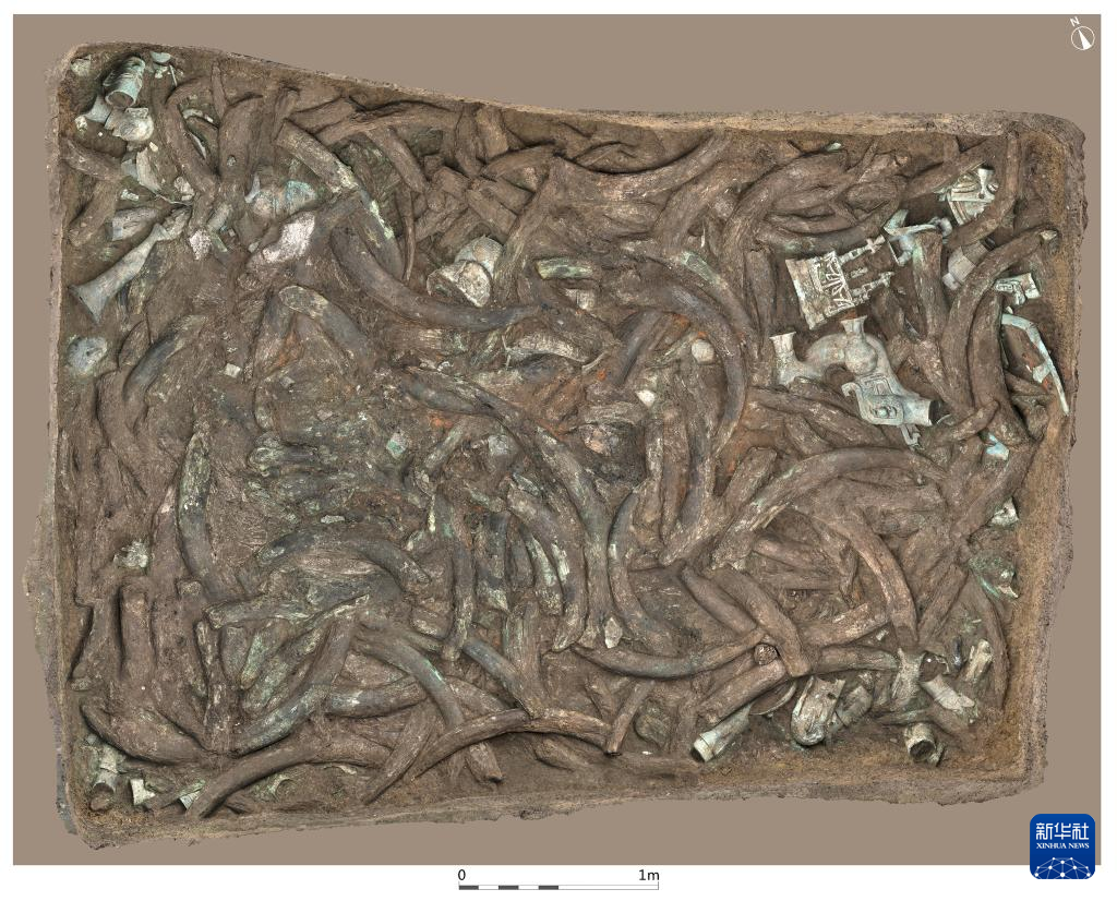 四川廣漢市三星堆商代遺址八號(hào)坑（資料圖）。