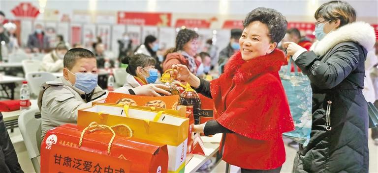 身殘志堅的郭淑芳與愛同行37年 點一盞燈，照亮別人也照亮自己